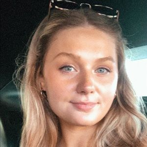 Meet your Posher, Abbey